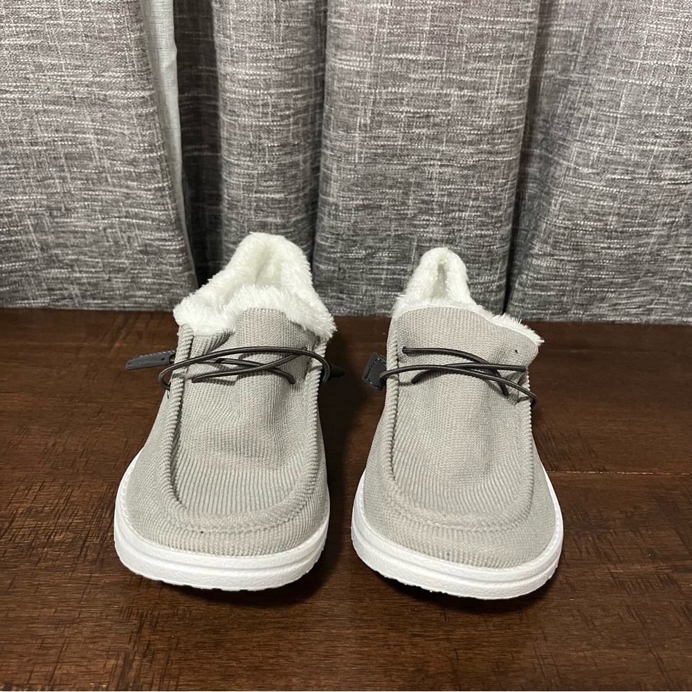 Cozy Gray Slip-On Shoes with Faux Fur Lining